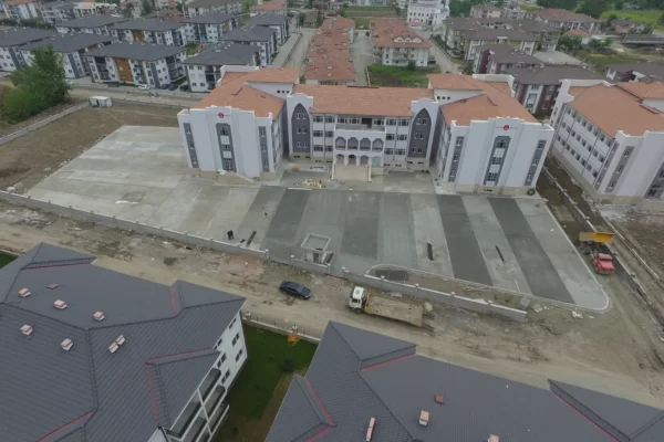 Sehit Üstteğmen Selçuk Esetoğlu Anadolu Lisesi (7)